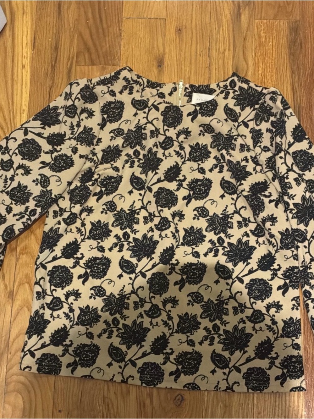 MELLODAY Beige Top with Black Floral Print